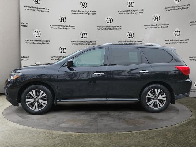 2017 Nissan Pathfinder SL