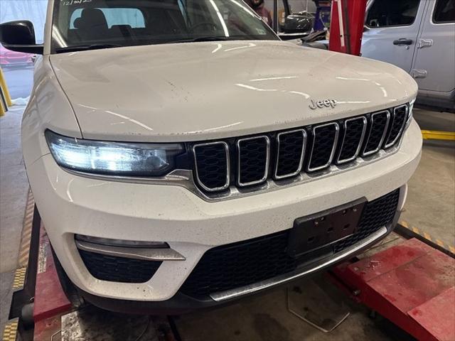 2023 Jeep Grand Cherokee Limited 4x4 2023 Jeep Grand Cherokee Limited 4x4