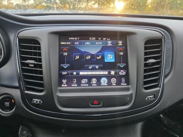 2015 Chrysler 200 S