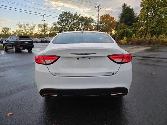 2015 Chrysler 200 S