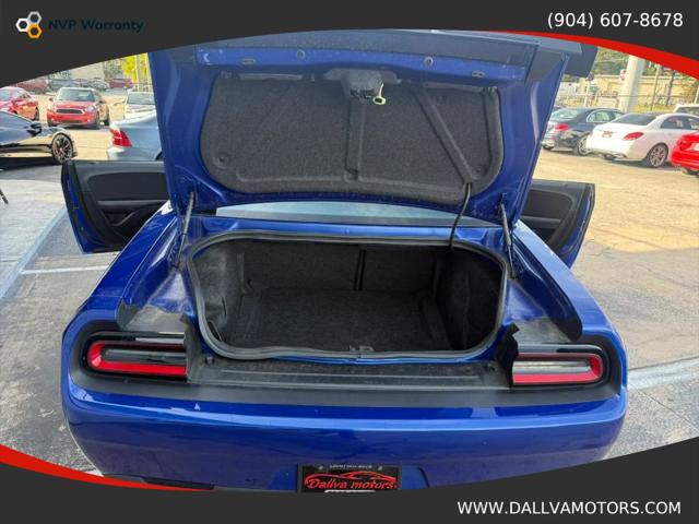 2022 Dodge Challenger SXT