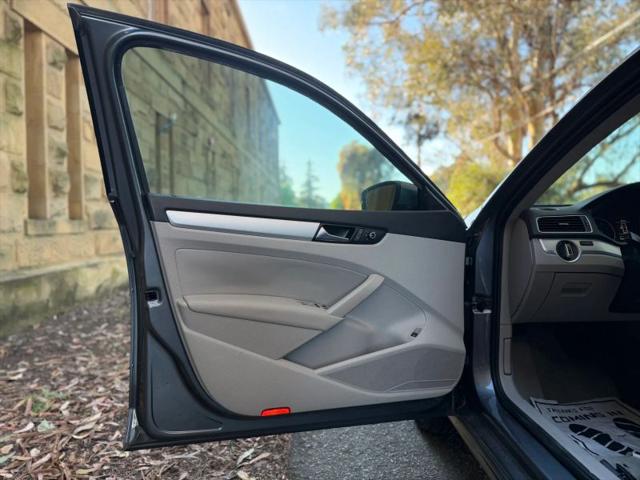 2013 Volkswagen Passat 2.5L SE