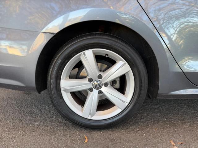 2013 Volkswagen Passat 2.5L SE