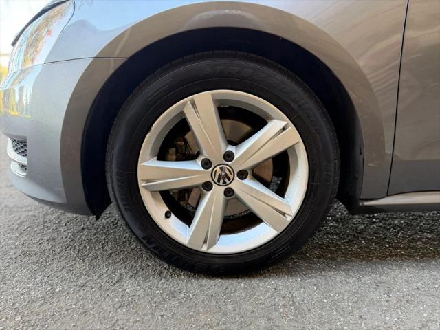 2013 Volkswagen Passat 2.5L SE