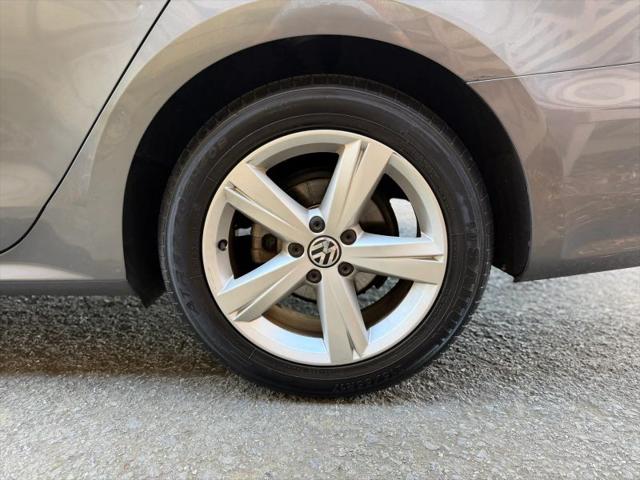 2013 Volkswagen Passat 2.5L SE