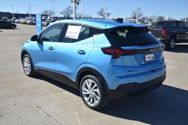 2027 Chevrolet Bolt LT FWD