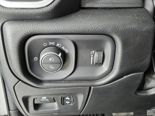 2023 Ram 1500 Big Horn Crew Cab 4x4 64 Box