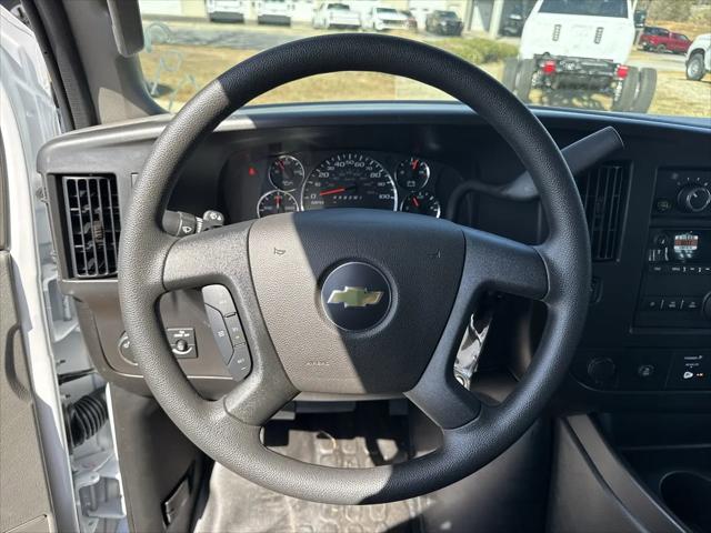 2026 Chevrolet Express Cargo Van 2500 Regular Wheelbase, WT, RWD