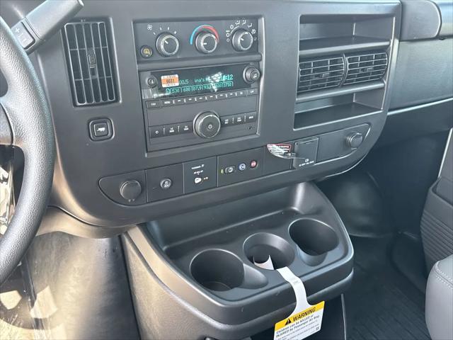 2026 Chevrolet Express Cargo Van 2500 Regular Wheelbase, WT, RWD