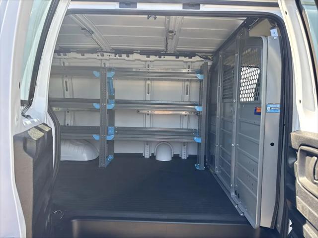 2026 Chevrolet Express Cargo Van 2500 Regular Wheelbase, WT, RWD