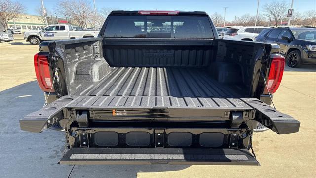 2026 GMC Sierra 1500 Crew Cab, Short Bed, SLT, 4WD