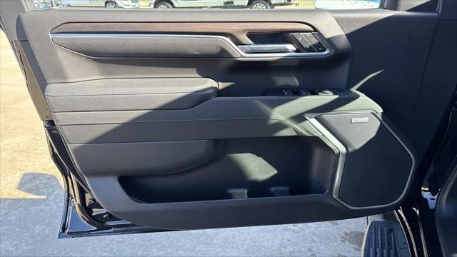 2026 GMC Sierra 1500 Crew Cab, Short Bed, SLT, 4WD