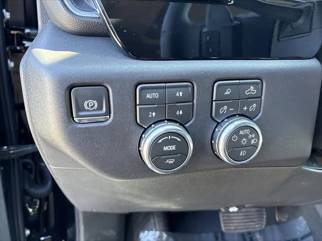 2026 GMC Sierra 1500 Crew Cab, Short Bed, SLT, 4WD