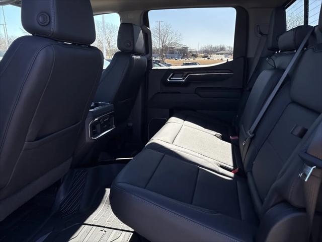 2026 GMC Sierra 1500 Crew Cab, Short Bed, SLT, 4WD