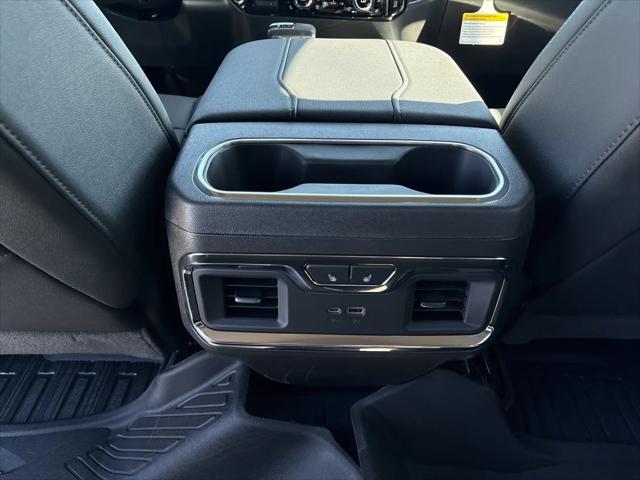 2026 GMC Sierra 1500 Crew Cab, Short Bed, SLT, 4WD