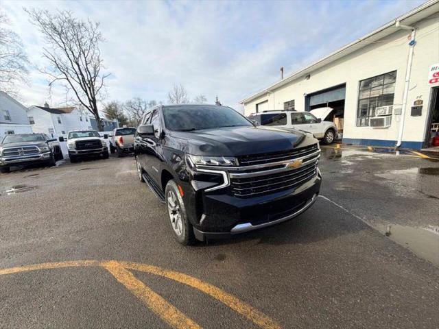 2022 Chevrolet Suburban 4WD LT
