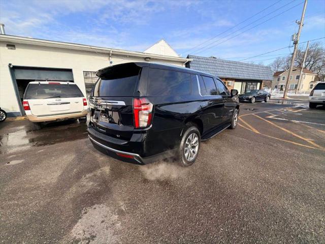 2022 Chevrolet Suburban 4WD LT