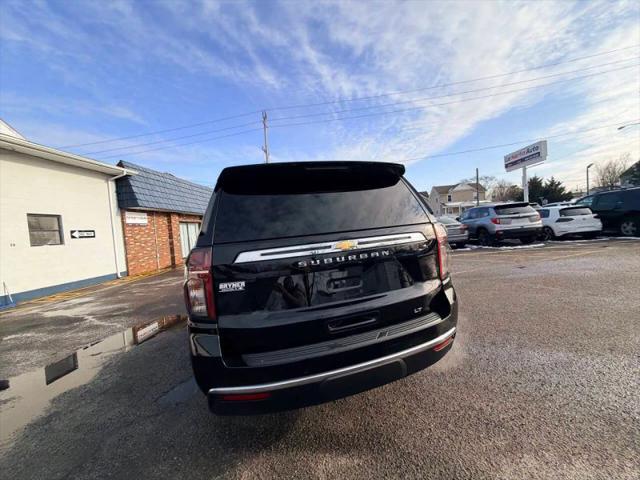 2022 Chevrolet Suburban 4WD LT