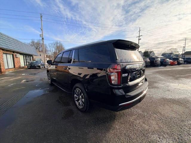 2022 Chevrolet Suburban 4WD LT