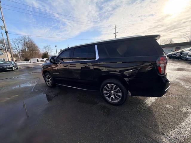 2022 Chevrolet Suburban 4WD LT