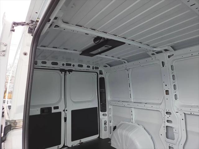 2026 Ram ProMaster 2500 Cargo Van Tradesman Low Roof 136" WB w/Pass Seat