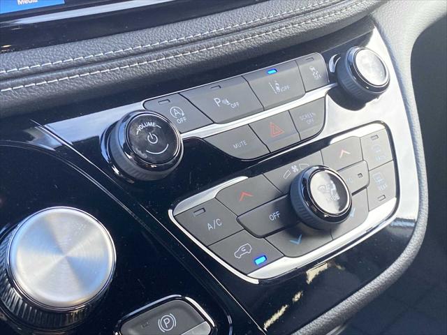 2026 Chrysler Pacifica Select AWD