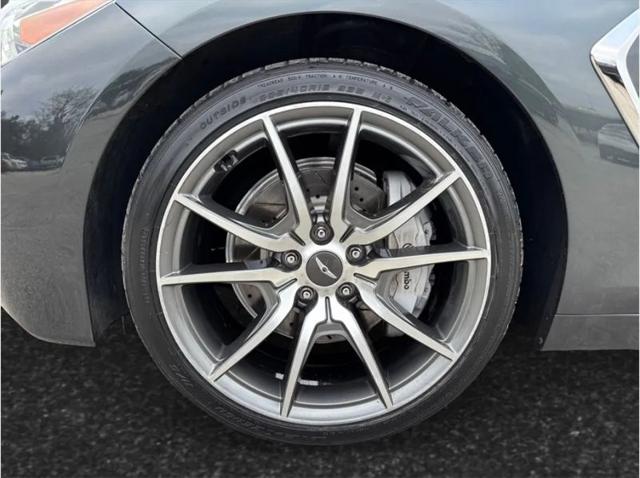 2019 Genesis G70 3.3T Design