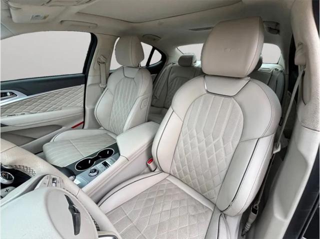 2019 Genesis G70 3.3T Design
