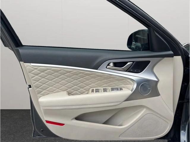 2019 Genesis G70 3.3T Design