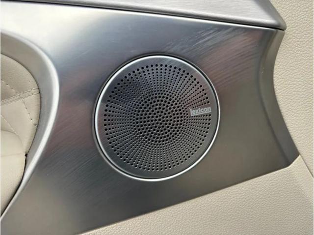 2019 Genesis G70 3.3T Design