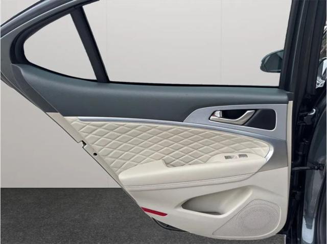 2019 Genesis G70 3.3T Design