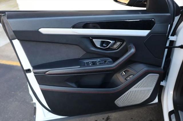2019 Lamborghini Urus Base