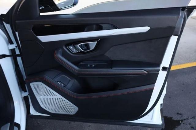 2019 Lamborghini Urus Base
