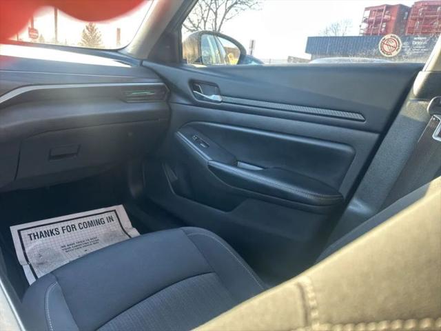 2024 Nissan Altima SV FWD
