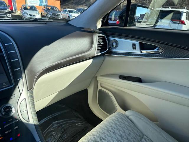 2020 Lincoln Nautilus Black Label