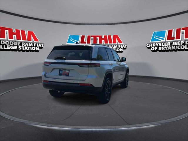 2026 Jeep Grand Cherokee Altitude 4x4