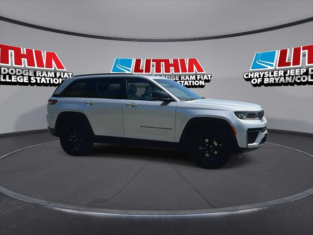 2026 Jeep Grand Cherokee Altitude 4x4