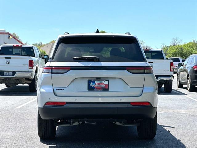 2026 Jeep Grand Cherokee Altitude 4x4