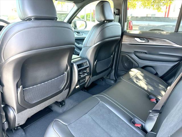 2026 Jeep Grand Cherokee Altitude 4x4