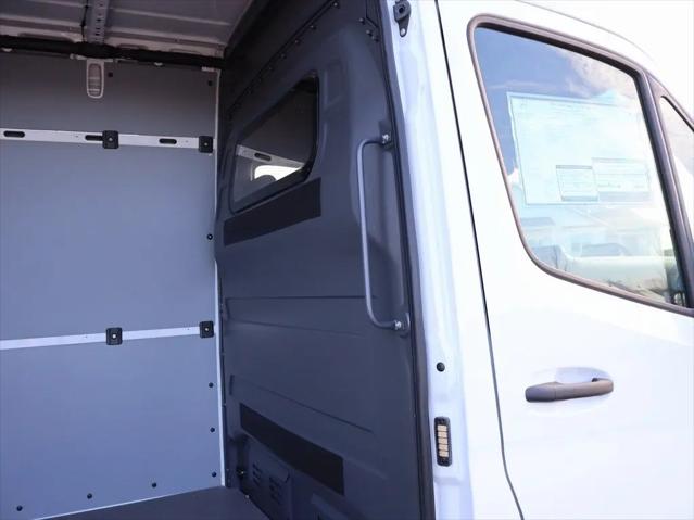 2026 Mercedes-Benz Sprinter 2500 Standard Roof 4-Cyl Diesel