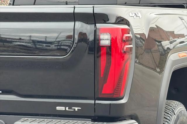 2026 GMC Sierra 2500HD Crew Cab, Standard Bed, SLT, 4WD