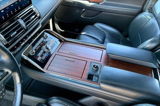 2024 Lincoln Navigator Premiere