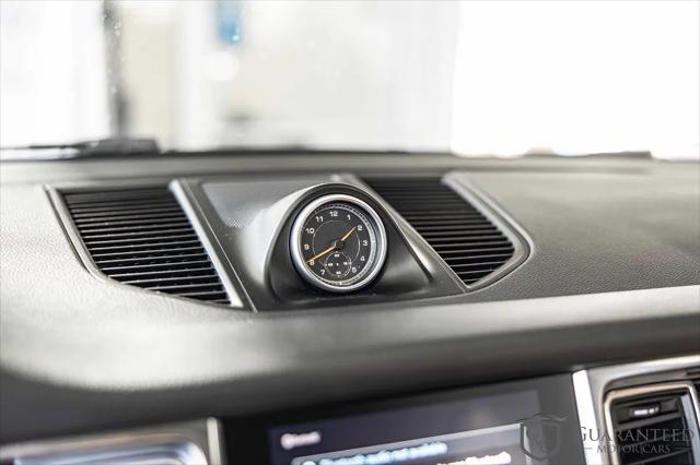 2017 Porsche Macan Macan