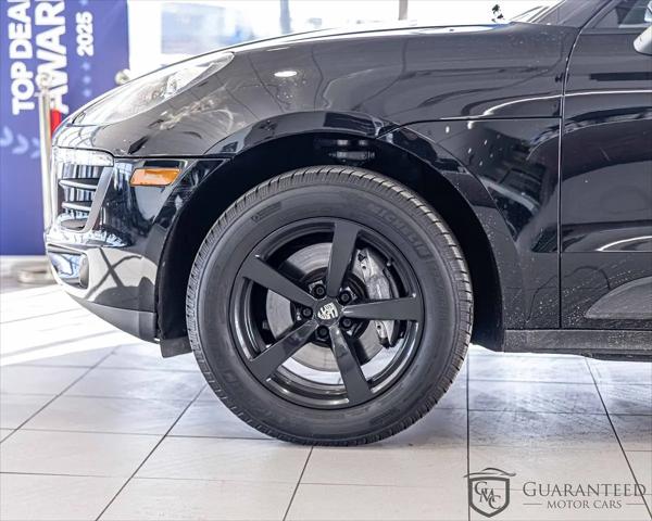 2017 Porsche Macan Macan