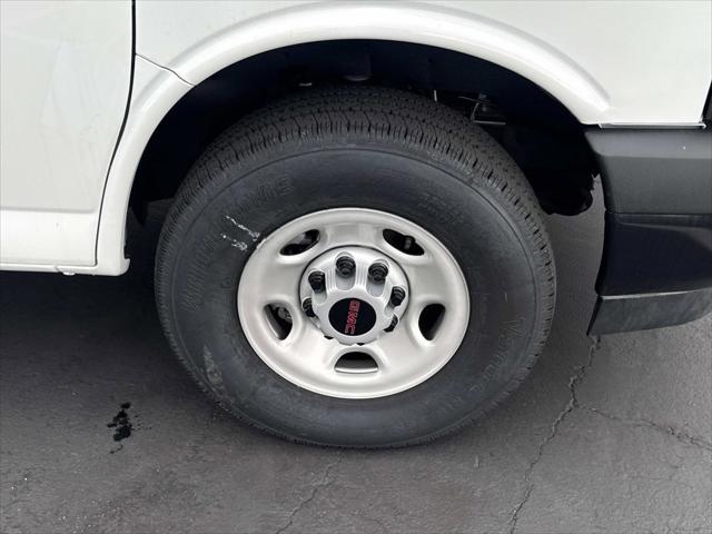 2025 GMC Savana Cargo RWD 2500 Regular Wheelbase Work Van