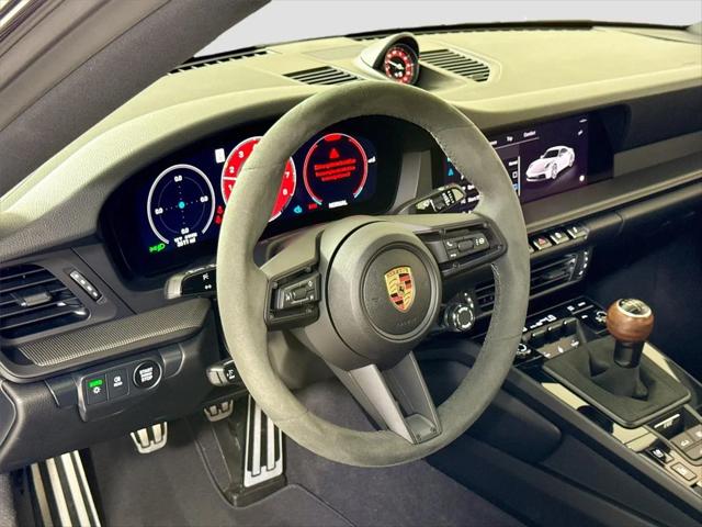 2025 Porsche 911 Carrera T