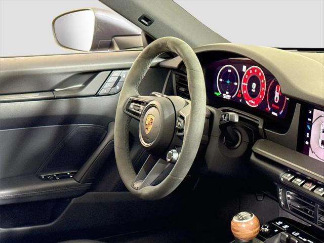 2025 Porsche 911 Carrera T