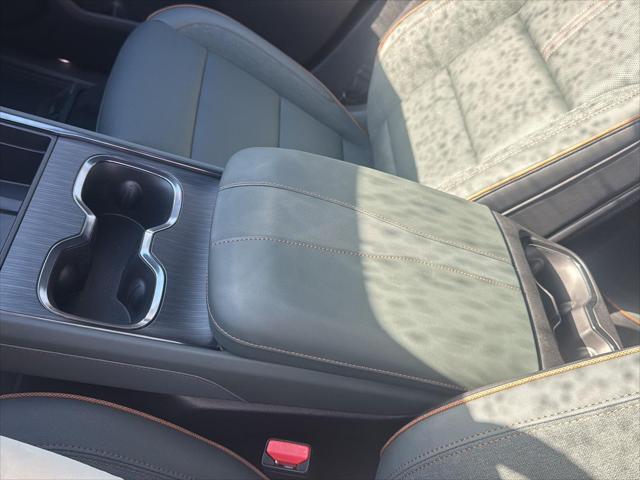 2026 GMC Acadia AT4 AWD