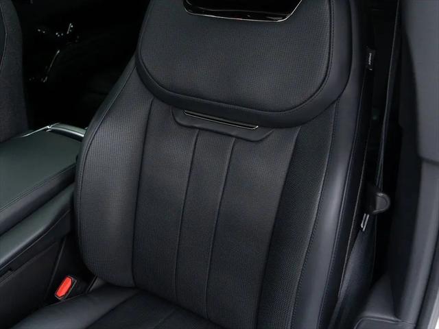 2023 Land Rover Range Rover SV