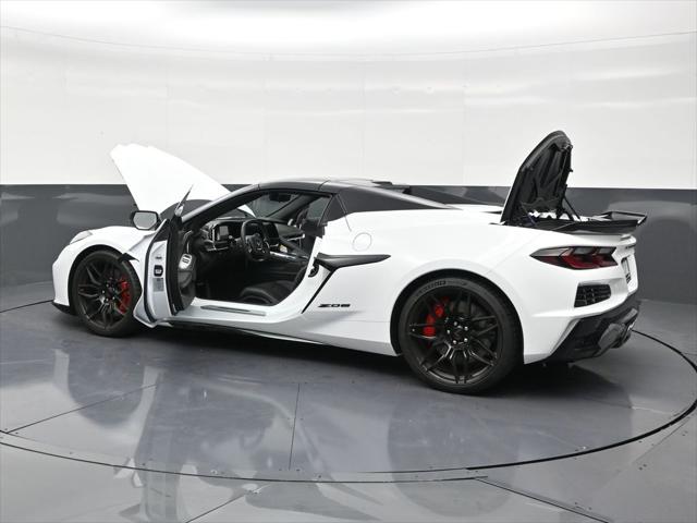 2026 Chevrolet Corvette Z06 Convertible, 1LZ, RWD